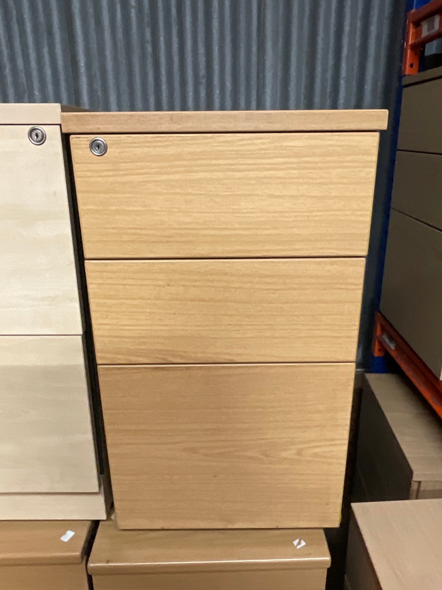 Wooden pedestal 3 drawers