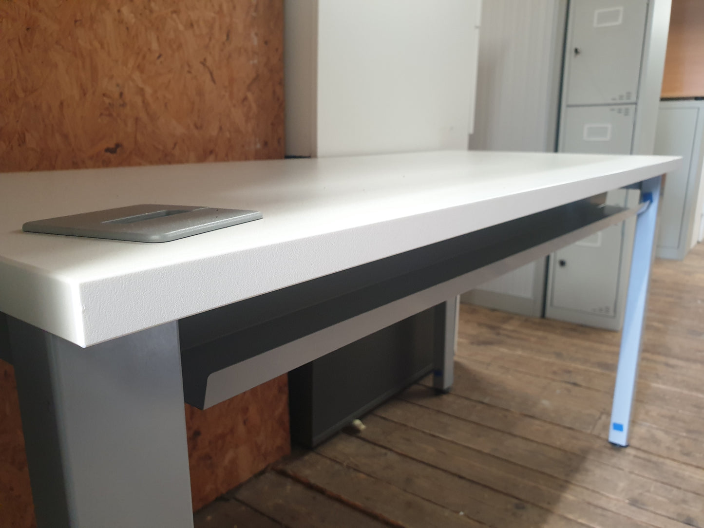 Desk, Straight, White, 140cm x 60cm