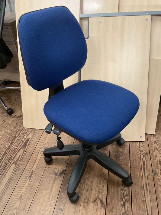 2 lever Office Chair and lumber pump