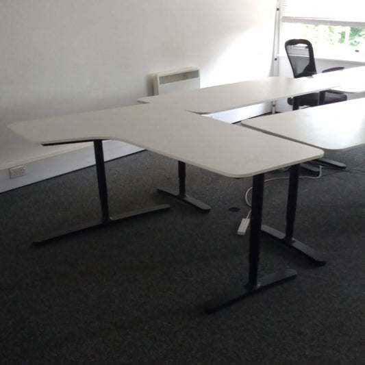 Desk, White, Radial 160cm x 110cm